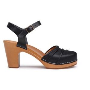 Free People Swedish Hasbeens Wrinkled Black Sandal Best Style🌈 ♥️